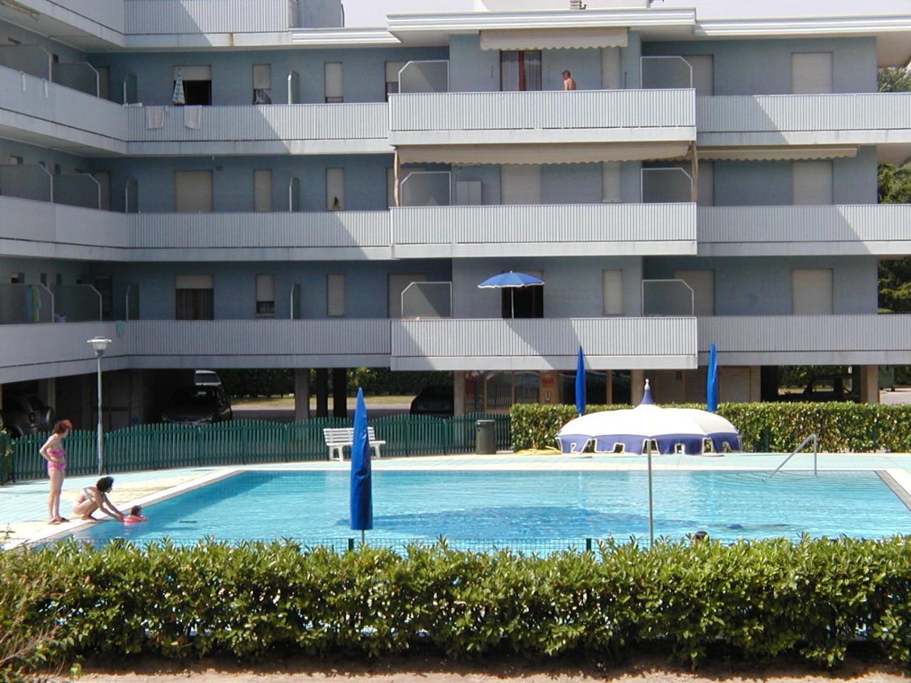 Appartamenti Valbella Con Piscina Bibione Exterior photo